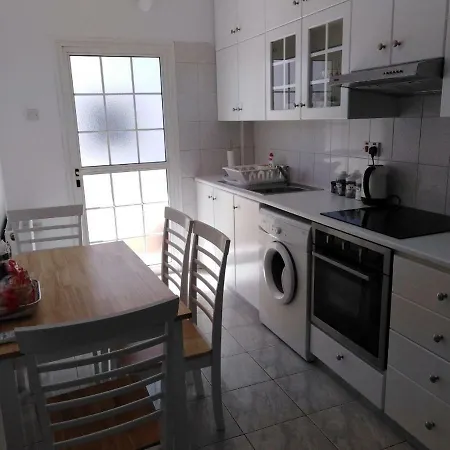 Modern In Town Centre Apartman *